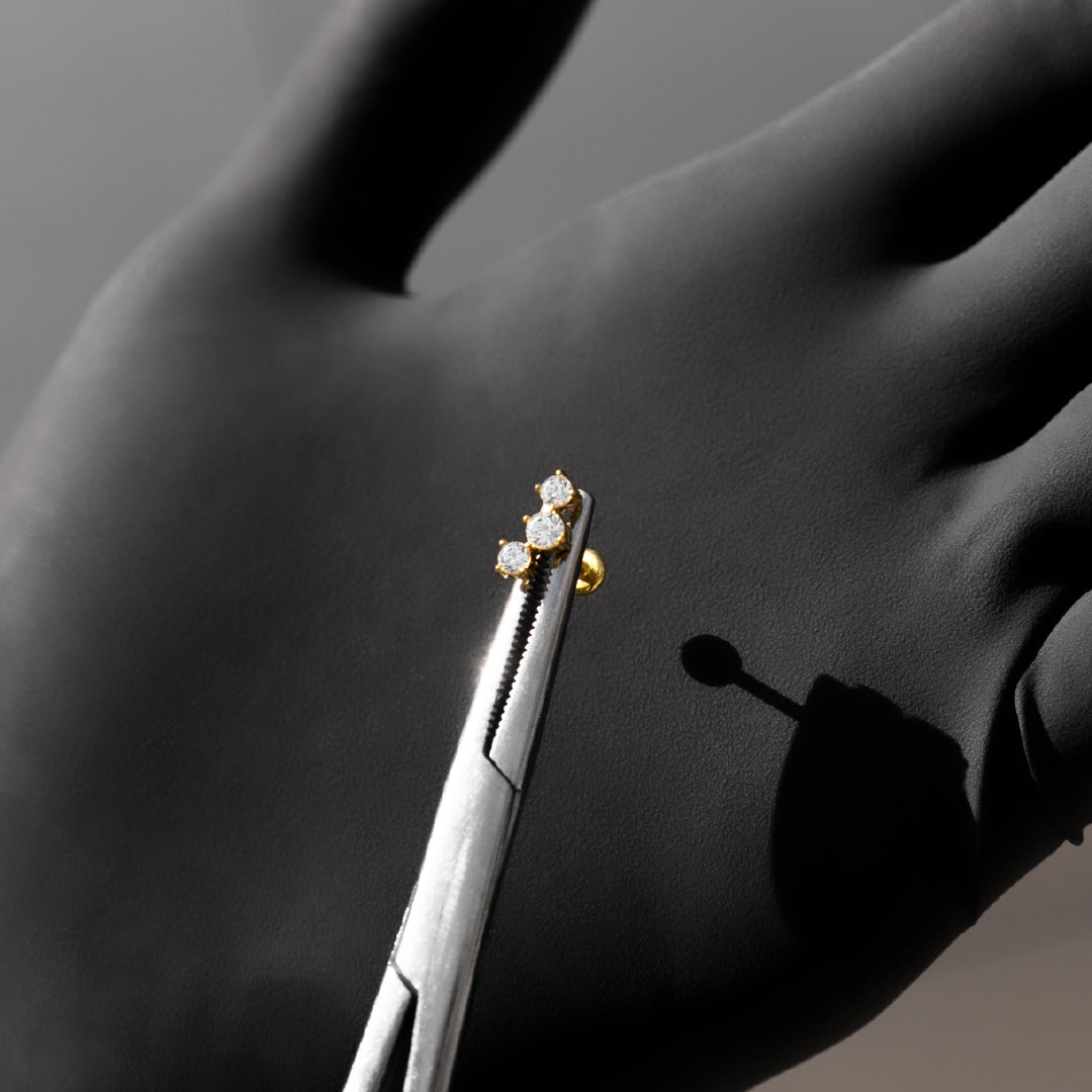 Piranha Labret Bow 3 Crystals Steel Zirconline