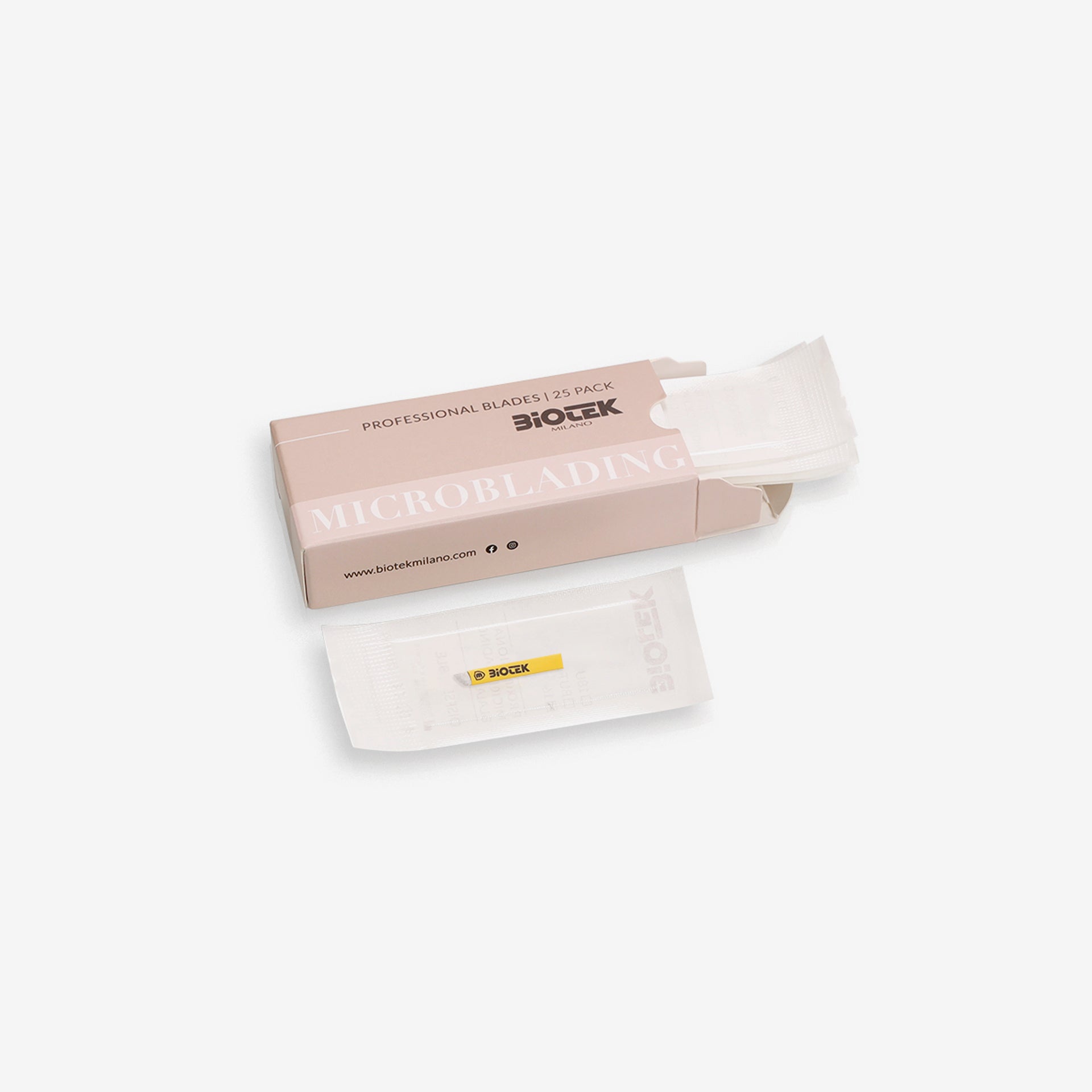 Biotek Microblading Blades Flexi 16C 0,18 mm - 12000-027-07