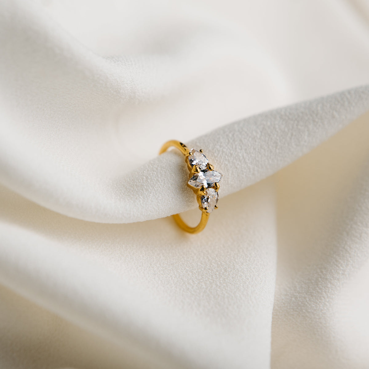 Piranha Hoop Hinged Pointed Jewelled Ring White Steel Zirconline